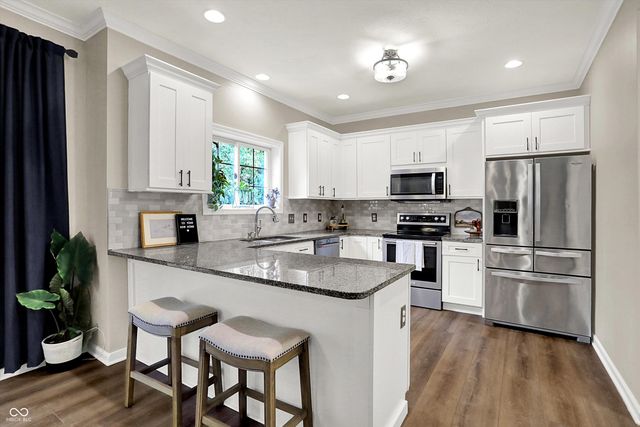 11226 Reflection Point Drive, Fishers, IN 46037