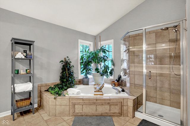 11226 Reflection Point Drive, Fishers, IN 46037