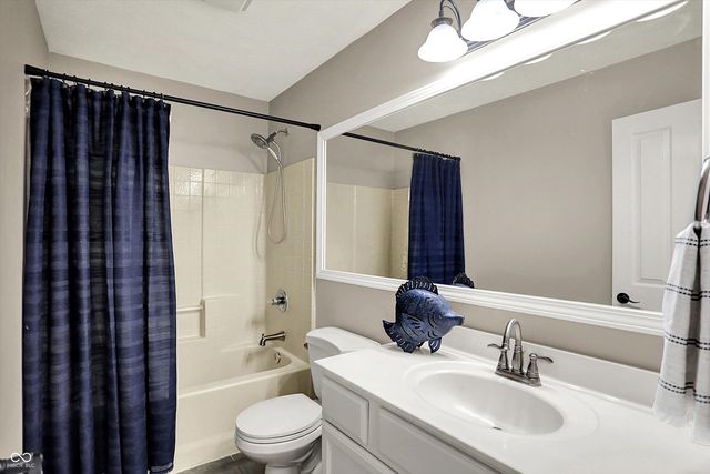 11226 Reflection Point Drive, Fishers, IN 46037