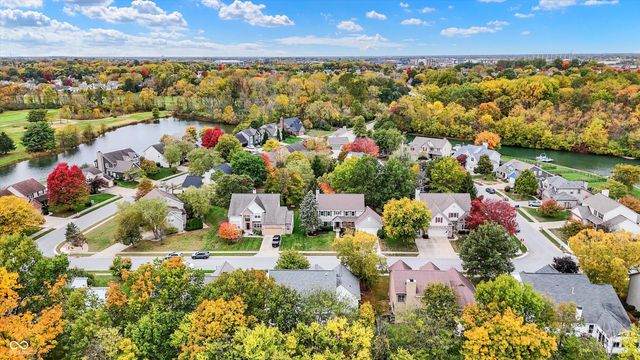 11226 Reflection Point Drive, Fishers, IN 46037