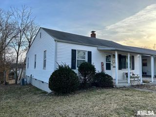 2805 COLLEGE Street, Mt Vernon, IL 62864