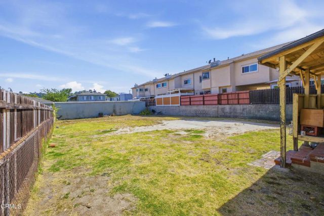 1008 E Windsor Road, Glendale, CA 91205