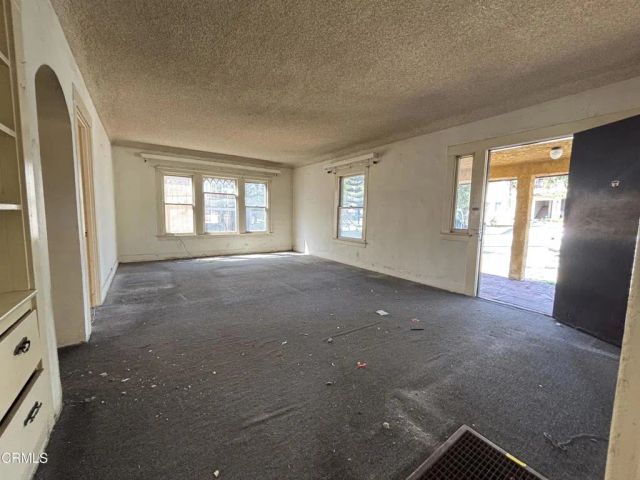 1008 E Windsor Road, Glendale, CA 91205