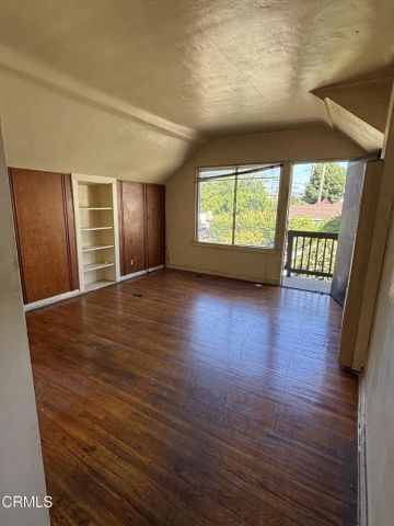 1008 E Windsor Road, Glendale, CA 91205