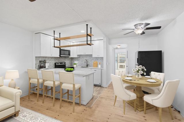 247 Ventnor R, Deerfield Beach, FL 33442
