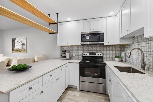 247 Ventnor R, Deerfield Beach, FL 33442
