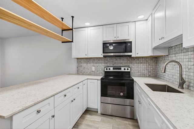 247 Ventnor R, Deerfield Beach, FL 33442