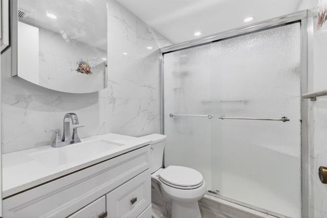 247 Ventnor R, Deerfield Beach, FL 33442