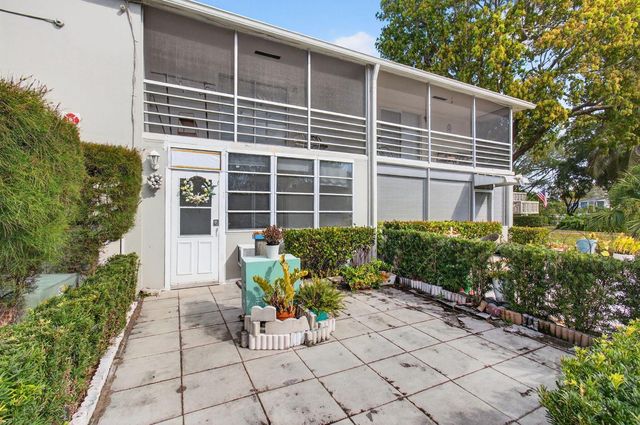 247 Ventnor R, Deerfield Beach, FL 33442