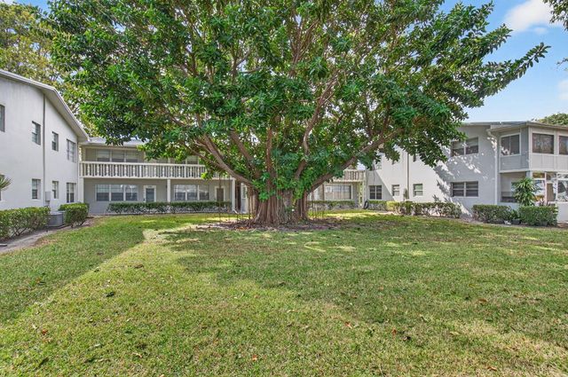 247 Ventnor R, Deerfield Beach, FL 33442