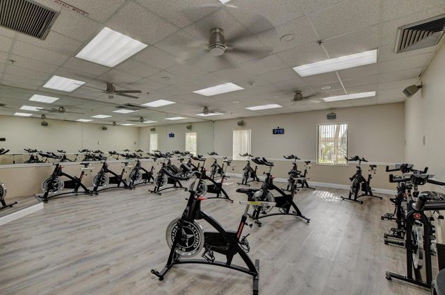 247 Ventnor R, Deerfield Beach, FL 33442