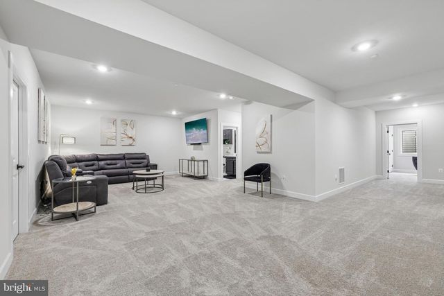 2814 CAMOMILE DR E, Frederick, MD 21704