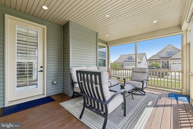 2814 CAMOMILE DR E, Frederick, MD 21704