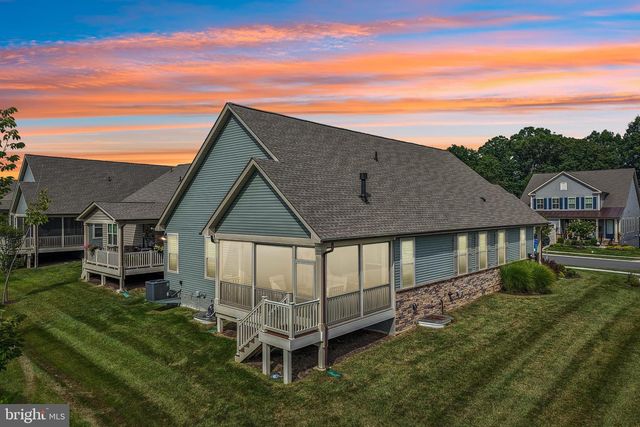 2814 CAMOMILE DR E, Frederick, MD 21704