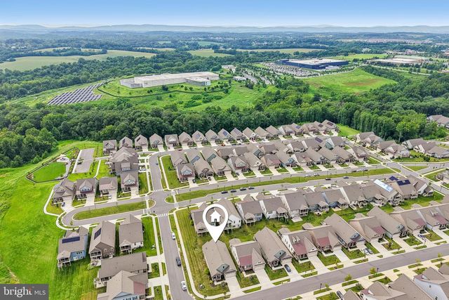 2814 CAMOMILE DR E, Frederick, MD 21704