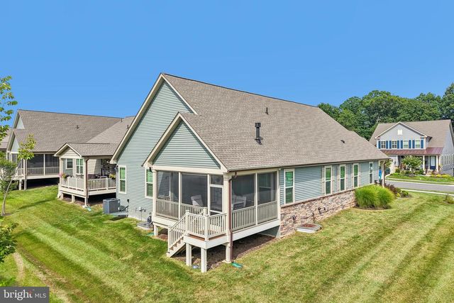 2814 CAMOMILE DR E, Frederick, MD 21704