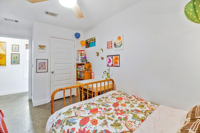 418 W Gadsden St, Pensacola, FL 32501