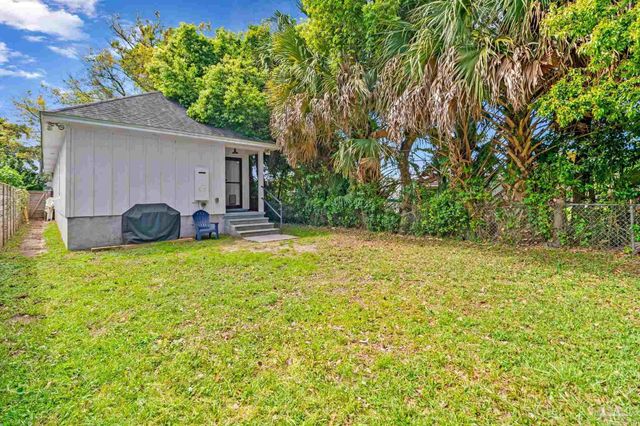418 W Gadsden St, Pensacola, FL 32501