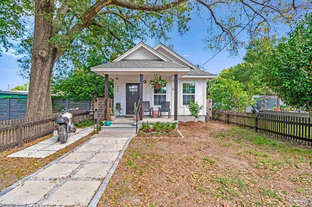 418 W Gadsden St, Pensacola, FL 32501
