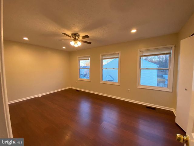 2115 N ANVIL LN, Temple Hills, MD 20748