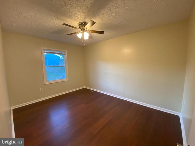 2115 N ANVIL LN, Temple Hills, MD 20748