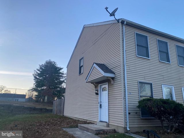 2115 N ANVIL LN, Temple Hills, MD 20748