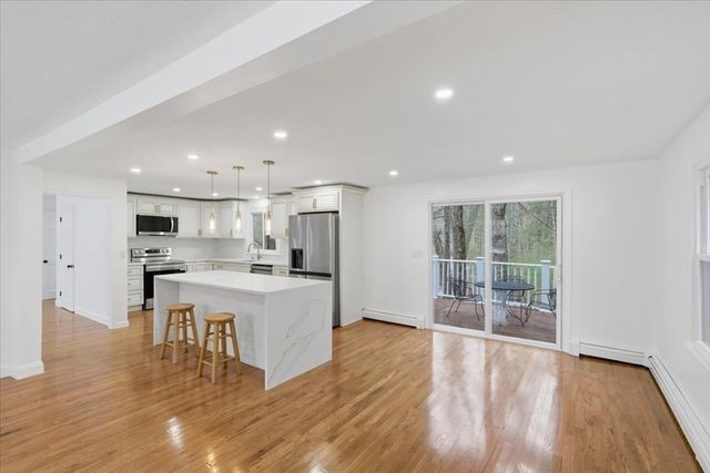 430 Brook Bend Rd, Hanson, MA 02341