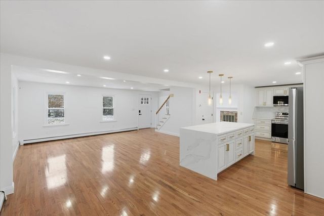 430 Brook Bend Rd, Hanson, MA 02341