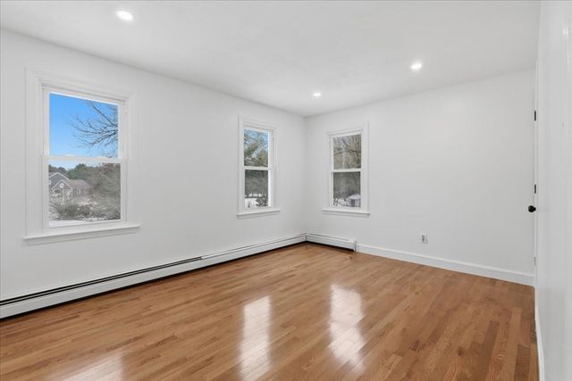 430 Brook Bend Rd, Hanson, MA 02341