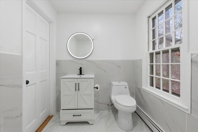 430 Brook Bend Rd, Hanson, MA 02341