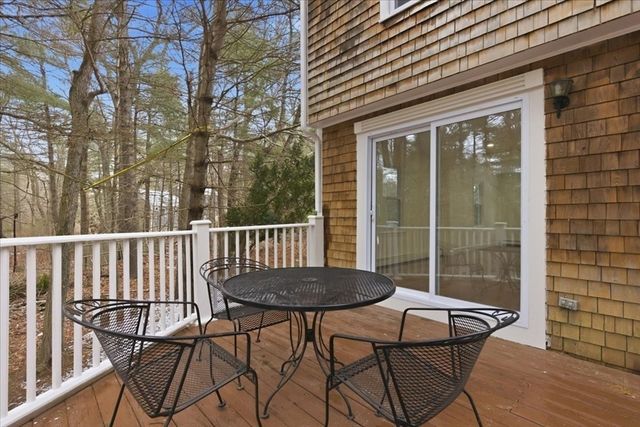 430 Brook Bend Rd, Hanson, MA 02341