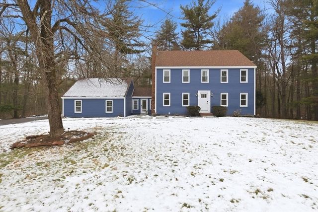 430 Brook Bend Rd, Hanson, MA 02341