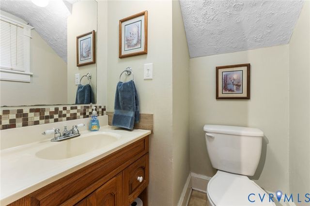 115 Suffolk Ave, Colonial Heights, VA 23834