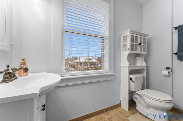 115 Suffolk Ave, Colonial Heights, VA 23834