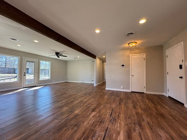 55 SE 31st Street, Paris, TX 75460