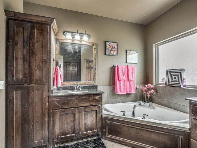 22422 Flying Hawk Trail, Luther, OK 73054