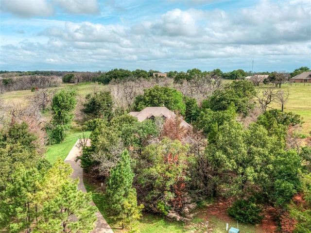 22422 Flying Hawk Trail, Luther, OK 73054
