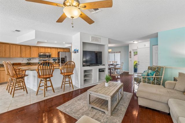 3708 SAND PEBBLE DRIVE, Valrico, FL 33596