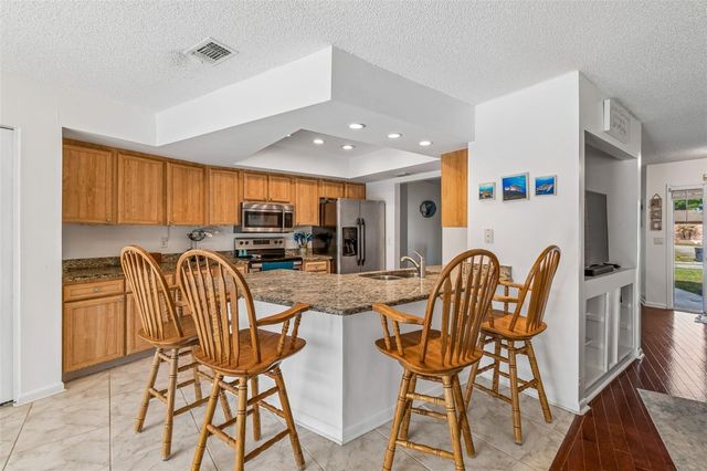 3708 SAND PEBBLE DRIVE, Valrico, FL 33596