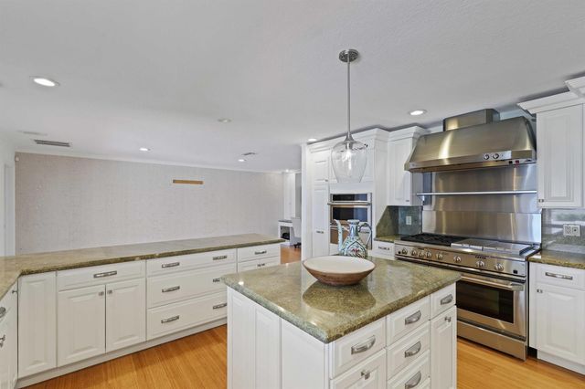 2204 Notre Dame Drive, Lake Worth Beach, FL 33460