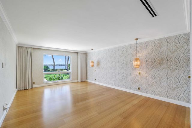 2204 Notre Dame Drive, Lake Worth Beach, FL 33460