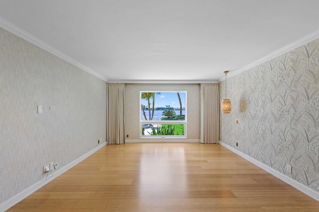 2204 Notre Dame Drive, Lake Worth Beach, FL 33460