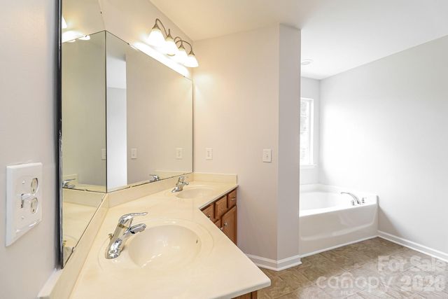 9039 Goldfields Drive, Charlotte, NC 28227