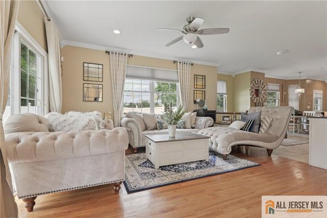 32 Franklin Street, Piscataway, NJ 08854