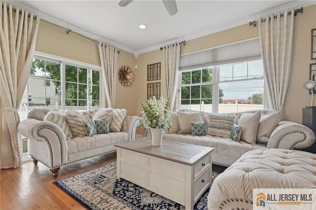 32 Franklin Street, Piscataway, NJ 08854