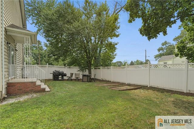 32 Franklin Street, Piscataway, NJ 08854