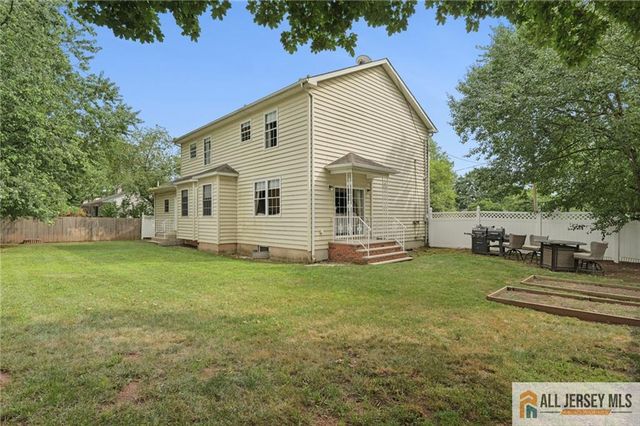 32 Franklin Street, Piscataway, NJ 08854