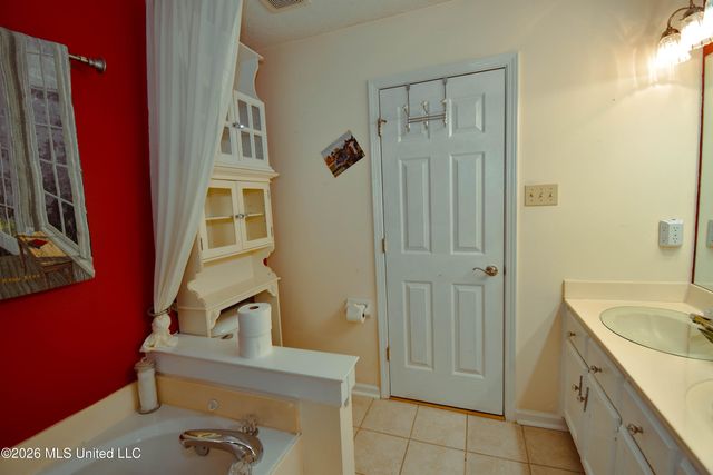 7958 S Chesterfield Drive, Southaven, MS 38671