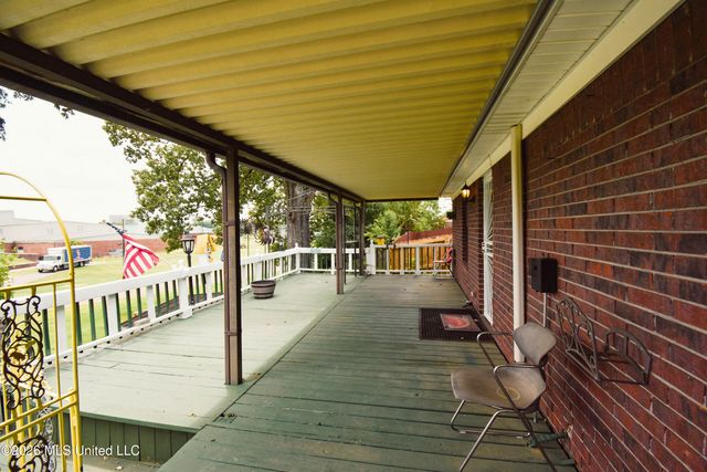 7958 S Chesterfield Drive, Southaven, MS 38671