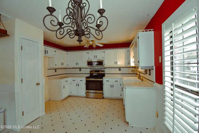 7958 S Chesterfield Drive, Southaven, MS 38671